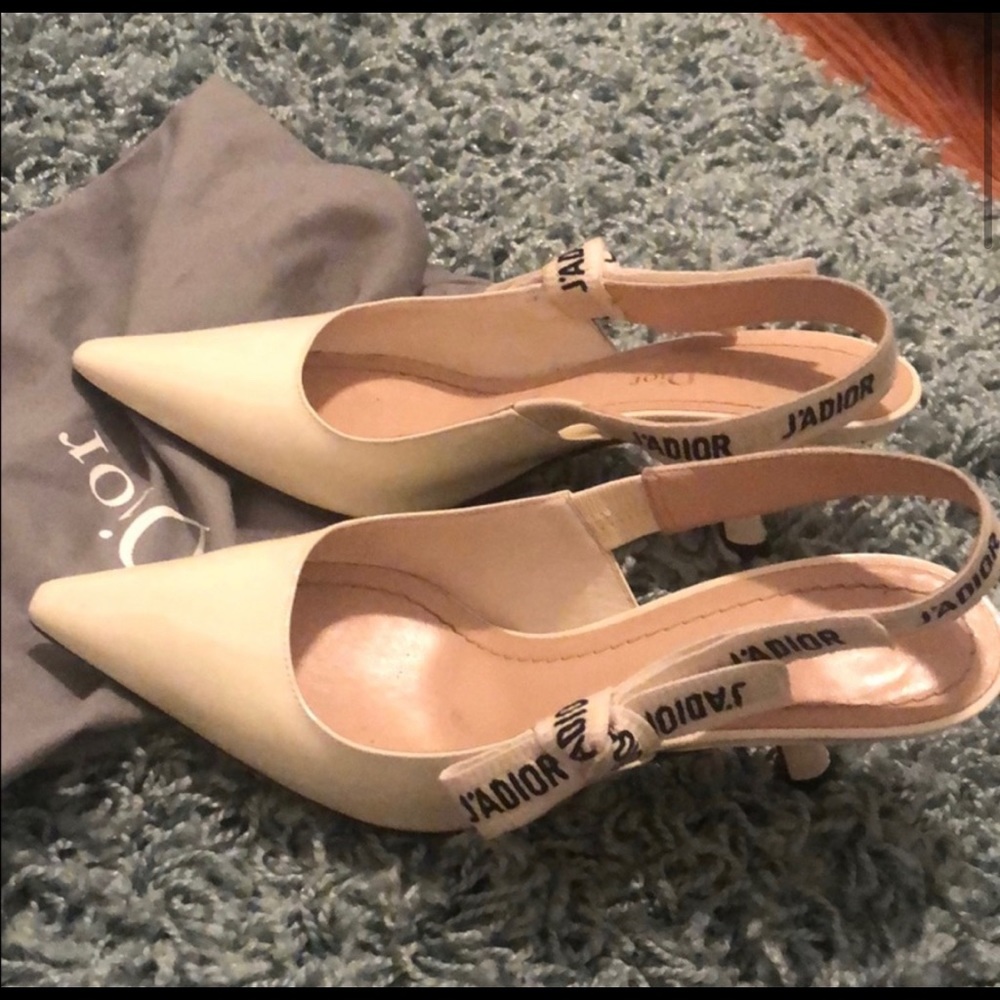 Dior latte patent leather slingback